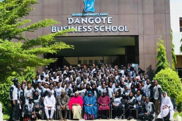 DANGOTE PLEDGES $1.1M TO SUPPORT POSTGRADUATE BUSINESS STUDENTS AT BAYERO UNIVERSITY KANO.