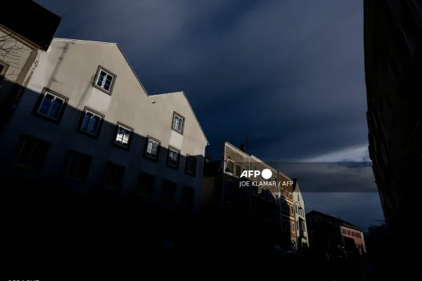 AUSTRIAN POLICE STATION RISES AT ADOLF HITLER’S BIRTHPLACE, SPARKING DEBATE.