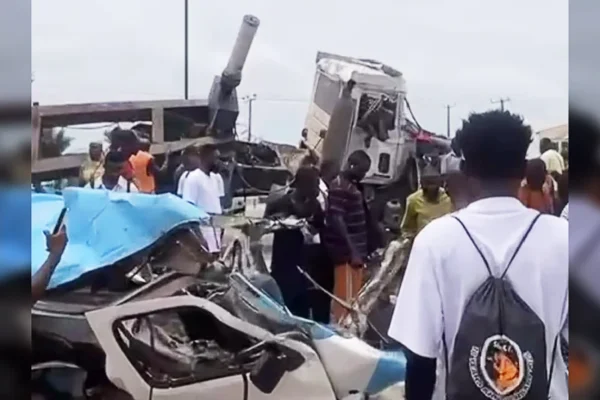 FOUR KILLED, FOUR INJURED IN LEKKI-EPE EXPRESSWAY CRASH.