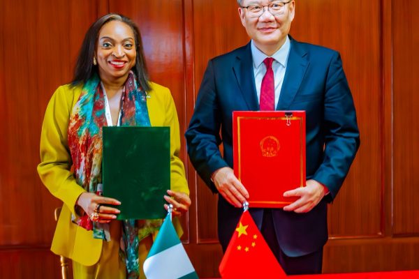 NIGERIA AND CHINA DEEPEN ECONOMIC TIES.