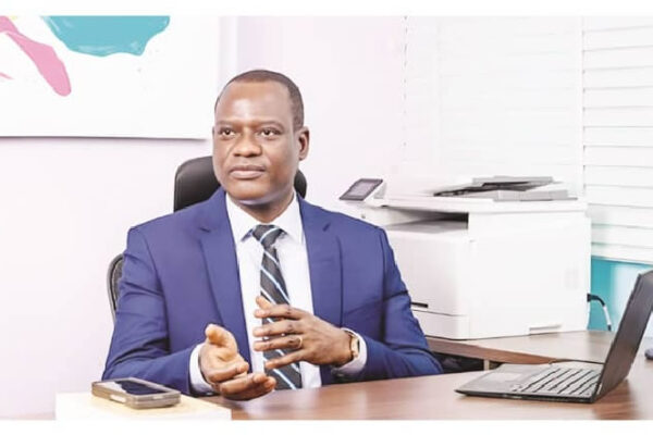 FG CUTS MINISTERS’ IMPREST CEILING TO N700,000 UNDER NEW SPENDING RULES.