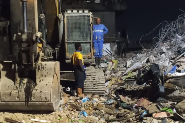 ALAKIJA BUILDING COLLAPSE DEATH TOLL HITS 9 AS LASEMA CONCLUDES RESCUE.
