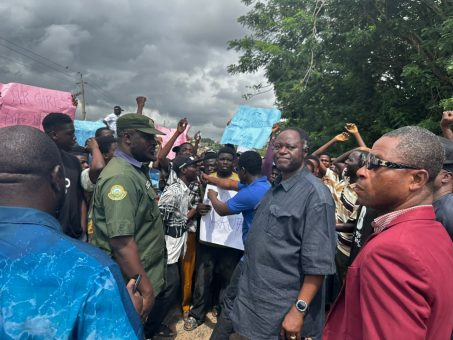 PROTEST ERUPTS AT UNIOSUN AS STUDENTS ALLEGE SOLDIER RECRUITS RAIDED HOSTELS, HARASSED FEMALES.