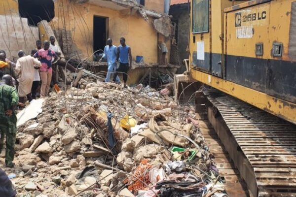 ILORIN BUILDING COLLAPSE: 4 MEMBERS OF SAME FAMILY DIE, 4 RESCUED.